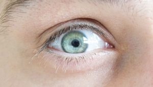 8 cosas que sus ojos están tratando de decirle acerca de su salud