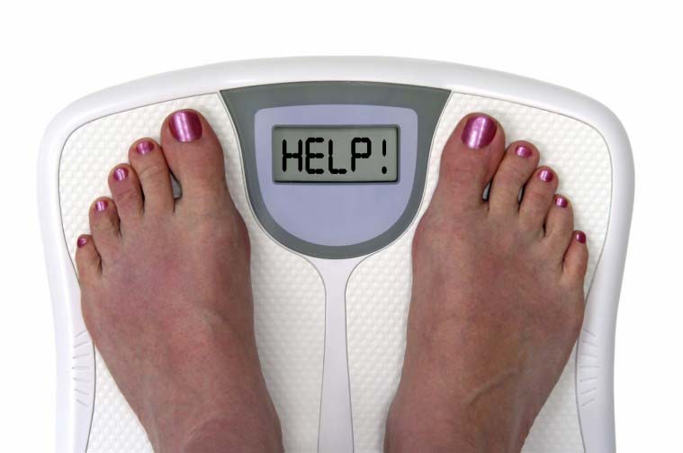 Este simple error al comer hace que millones de personas tengan sobrepeso y no estén sanas