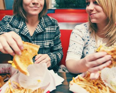 15 alimentos saludables para comer después de un atracón