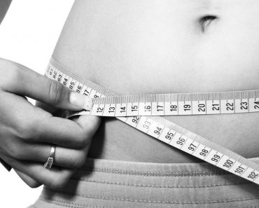 6 maneras de deshacerse de un vientre hinchado SIN ejercicios de abdominales 6 maneras de deshacerse de un vientre hinchado SIN ejercicios de abdominales