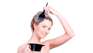 5 Maneras naturales de teñir las canas sin productos químicos