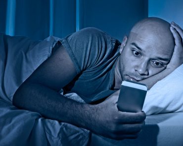 Científico del sueño explica 5 maneras de vencer el insomnio para siempre