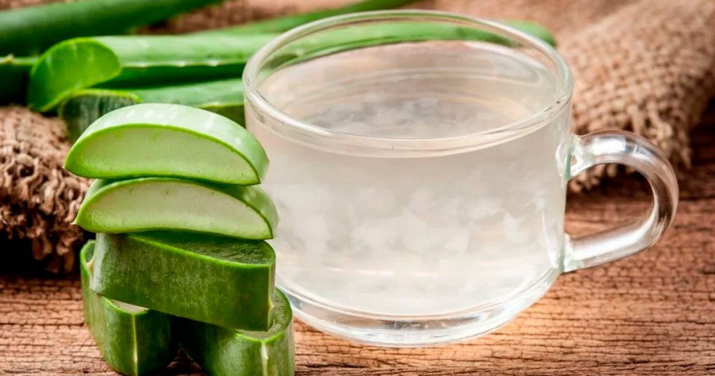 7 cosas que necesita saber sobre el agua de aloe vera