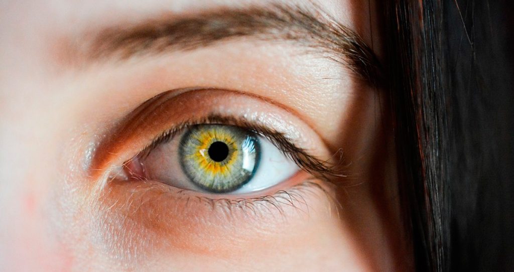 9 Remedios caseros para hacer que sus cejas crezcan más gruesas