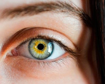 9 Remedios caseros para hacer que sus cejas crezcan más gruesas