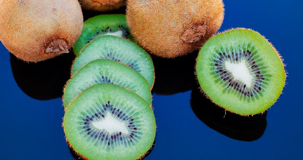 17 beneficios para la salud del kiwi que no sabías