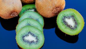 17 beneficios para la salud del kiwi que no sabías