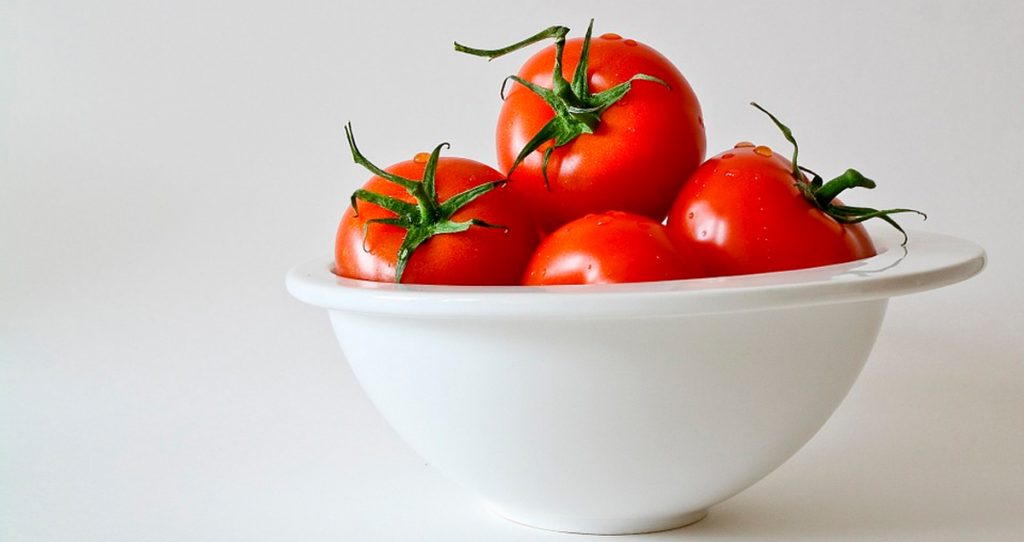 13 Beneficios del tomate: ¿Listo para este rojo remedio?