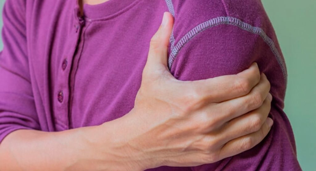 ¿Por qué su brazo izquierdo se siente pesado? 8 Razones posibles