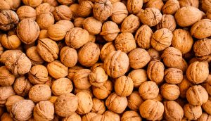 17 Beneficios para la salud de las nueces (respaldados por investigaciones)