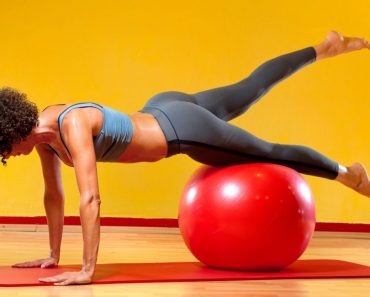 Ejercicio de 15 minutos para todo el cuerpo con pelota de pilates