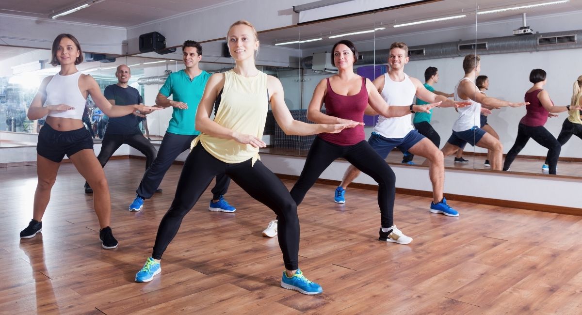 Bailar zumba: ventajas y desventajas que puede esperar