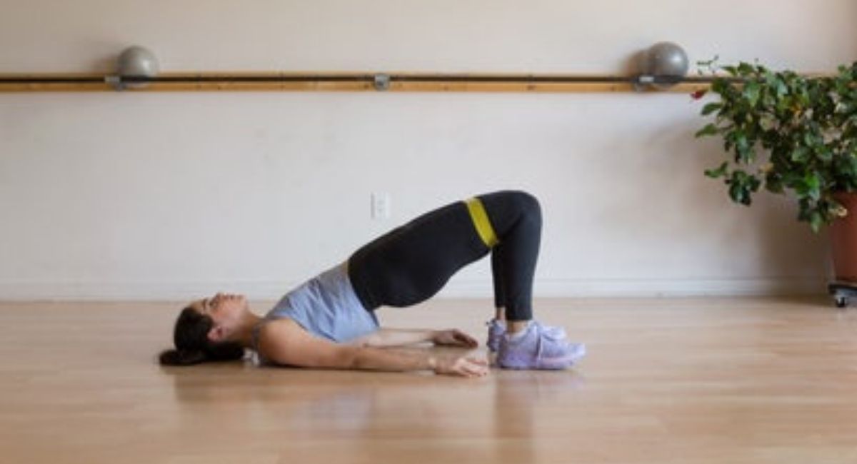 10 ejercicios con bandas de resistencia para piernas