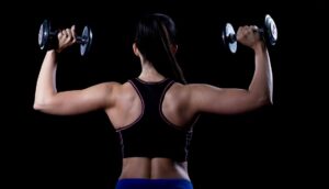 Guía para chicas para ganar músculo: entrenamiento con pesas
