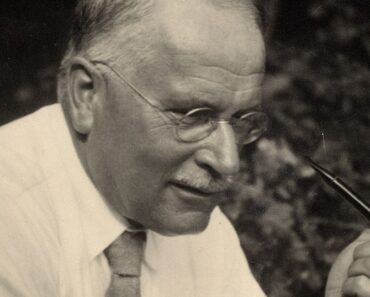 Las 4 etapas de la vida según Carl Jung