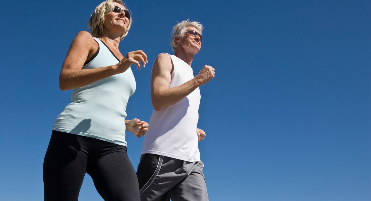 Este es el mejor entrenamiento para aumentar la inmunidad de los mayores de 60 años