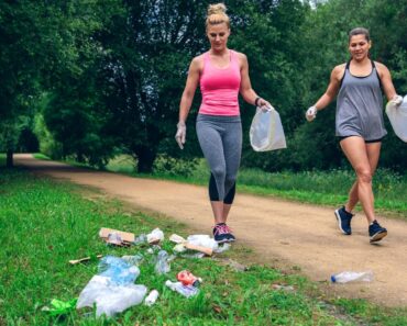 El "plogging" será tu nuevo ejercicio favorito para hacer al aire libre