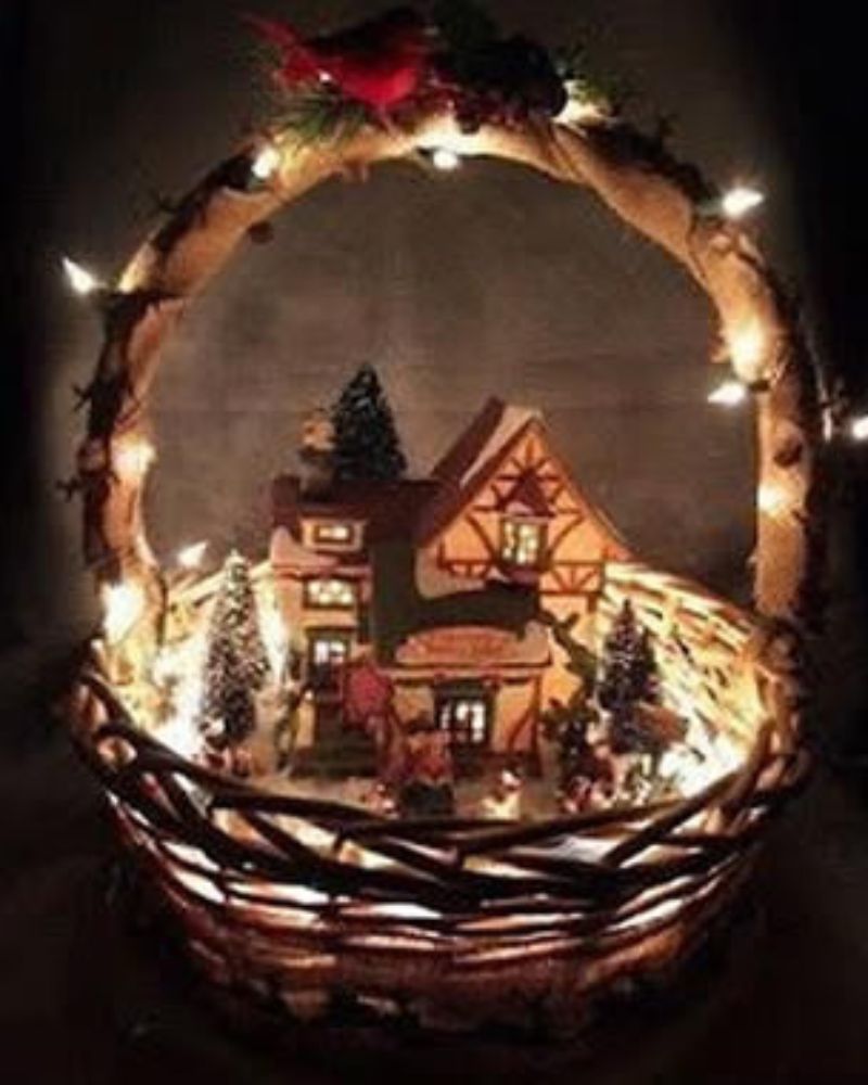 10 ways to use baskets to create Christmas decorations