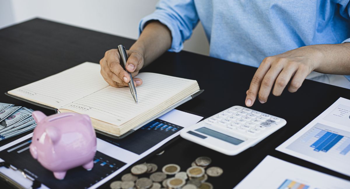 El método japonés para ahorrar dinero que te ayuda a llegar a fin de mes sin problemas