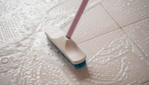 Limpiador de suelos casero para limpiar a fondo y perfumar toda la casa