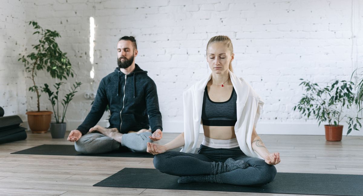 Yoga para aumentar la resistencia sexual: dure más en la cama con estas asanas