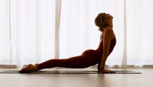 Yoga para aumentar la resistencia sexual: dure más en la cama con estas asanas